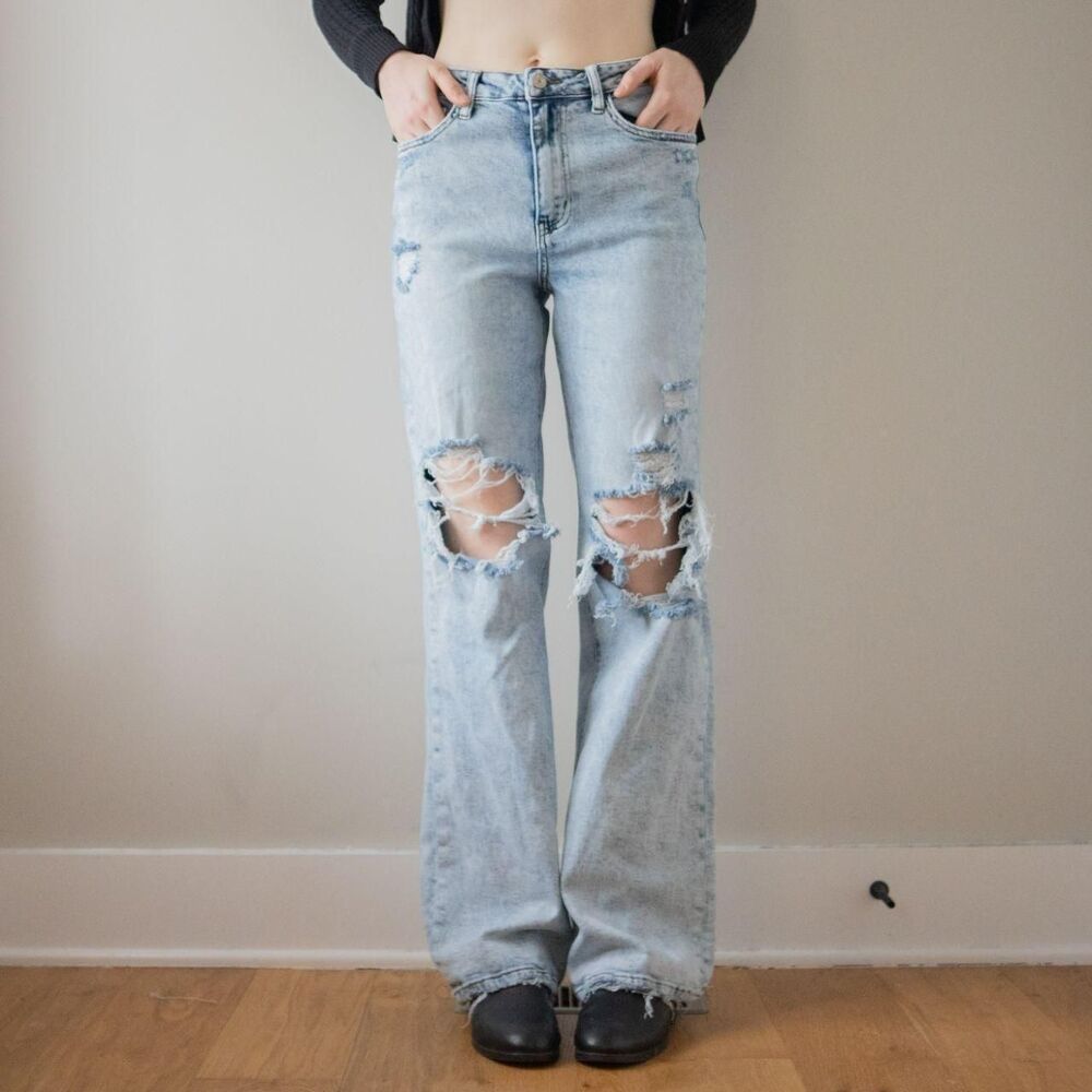 Ripped Distressed High Waisted Light Blue Stretch Denim Women's Bootleg Jeans